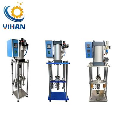 YH-40G Vertical Desktop Injection Molding Machine with 60 cm3 Theoretical Shot Volume